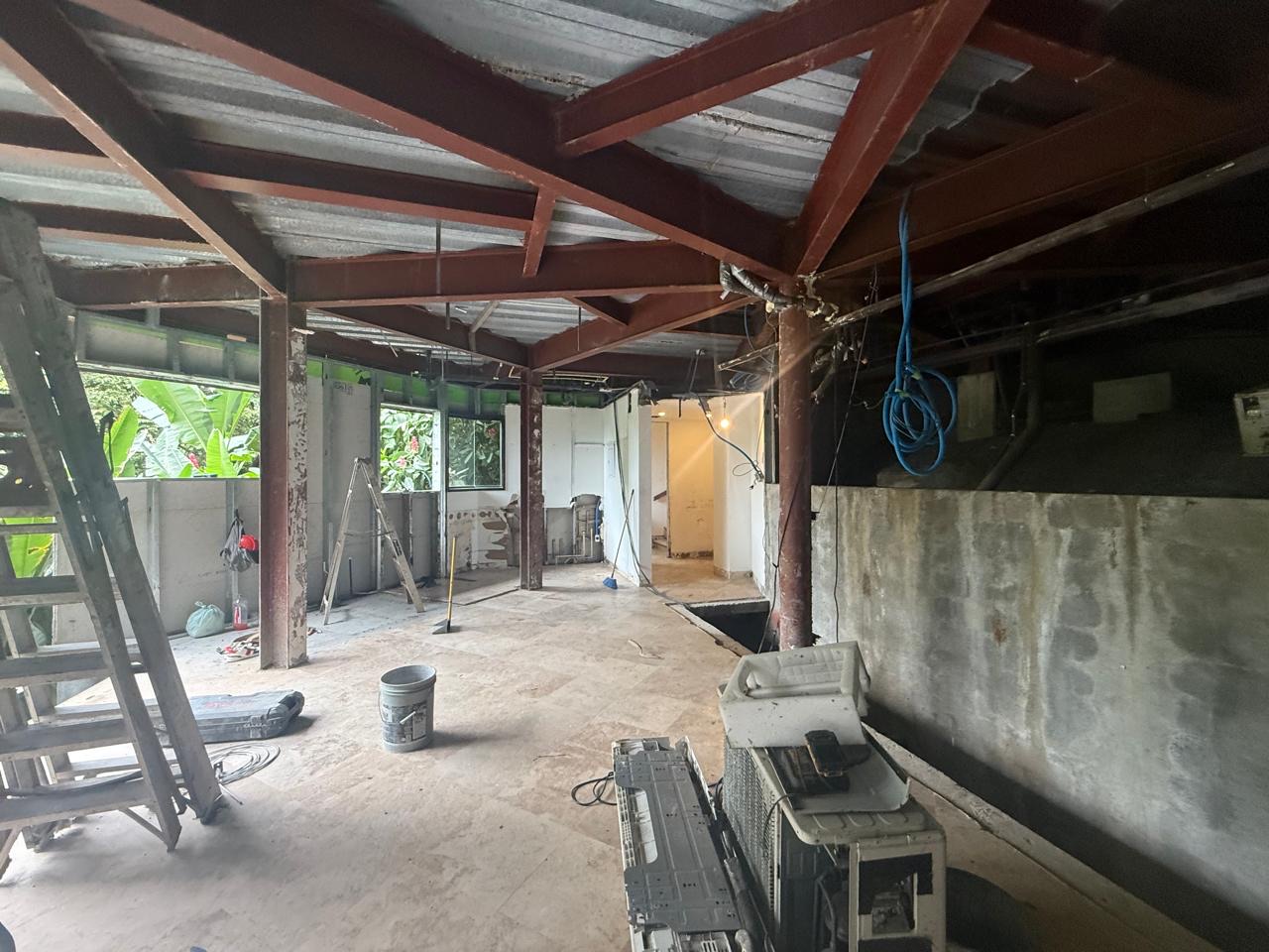 Casa Quivira remodel: the exposed steel roof structure